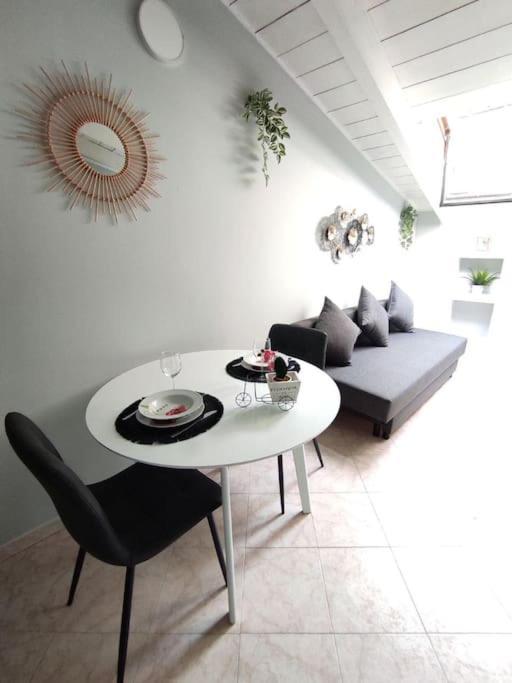 Free Parking Tiny House Wifi Netflix 15 Minuti Dal Duomo Apartment Milan Exterior photo