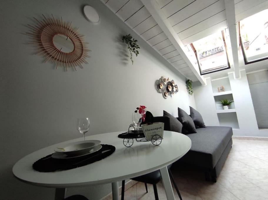 Free Parking Tiny House Wifi Netflix 15 Minuti Dal Duomo Apartment Milan Exterior photo