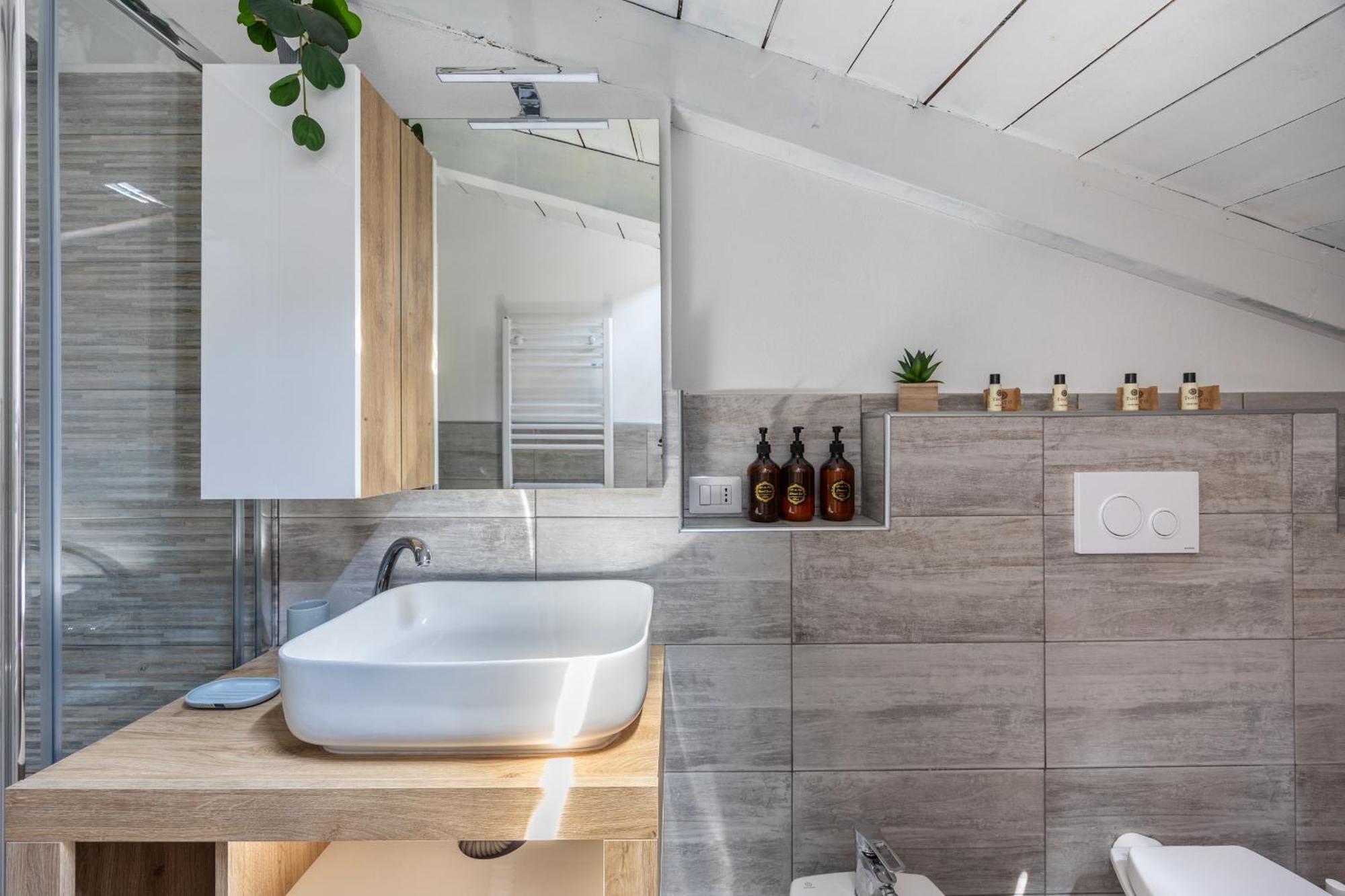 Free Parking Tiny House Wifi Netflix 15 Minuti Dal Duomo Apartment Milan Exterior photo