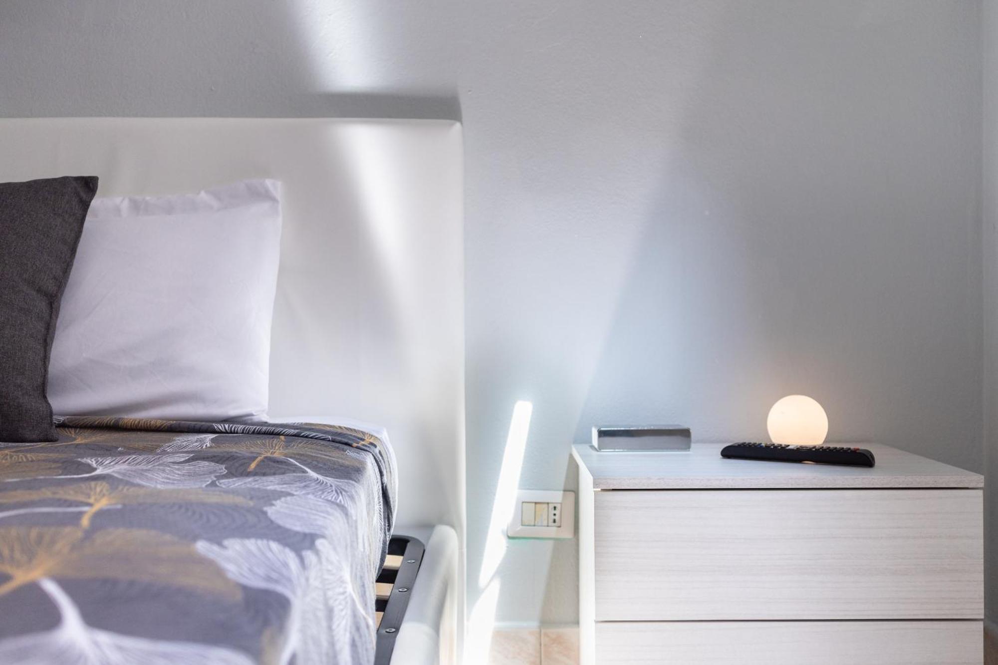 Free Parking Tiny House Wifi Netflix 15 Minuti Dal Duomo Apartment Milan Exterior photo